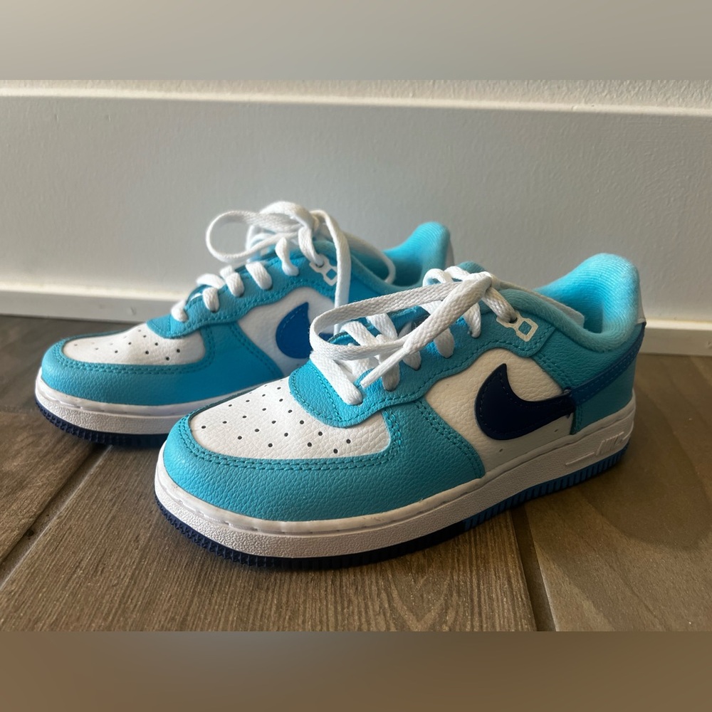 Nike- Kids' Air Force 1 LV8 Sneaker